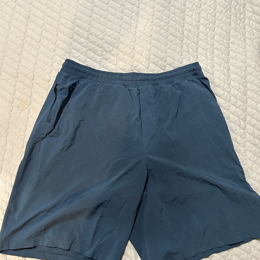 Lululemon Men's Blue Shorts
